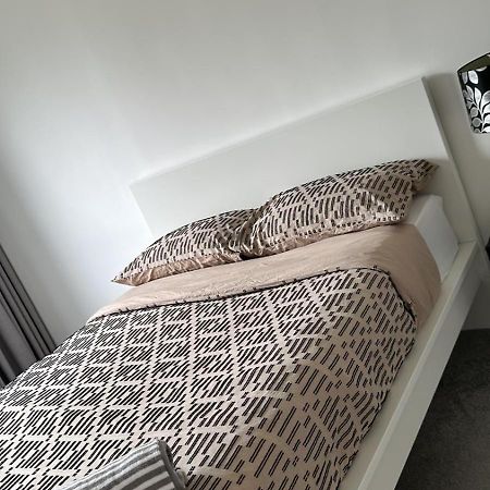 Albert Bridge Spacious Double Room Лондон Екстериор снимка